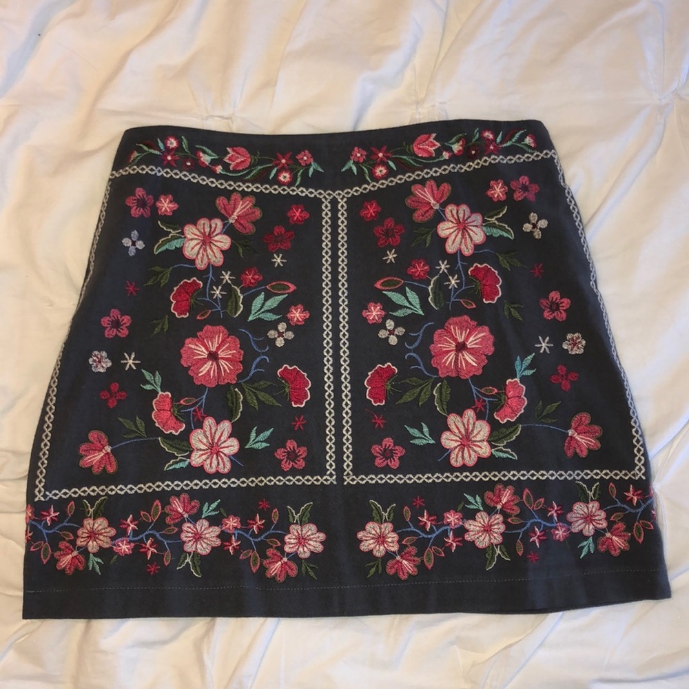 Floral pattern skirt